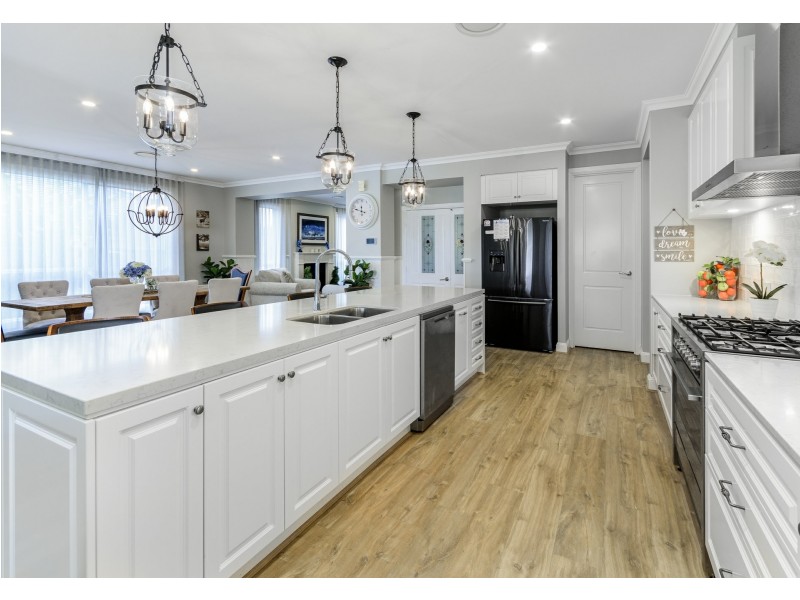 13 The Landing, Banksia Beach QLD 4507