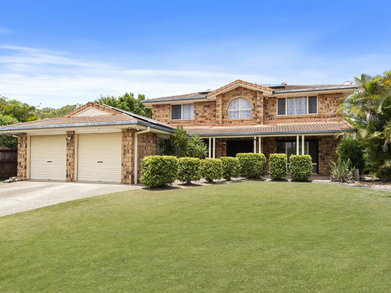 12 Smout Court, Sandstone Point QLD 4511