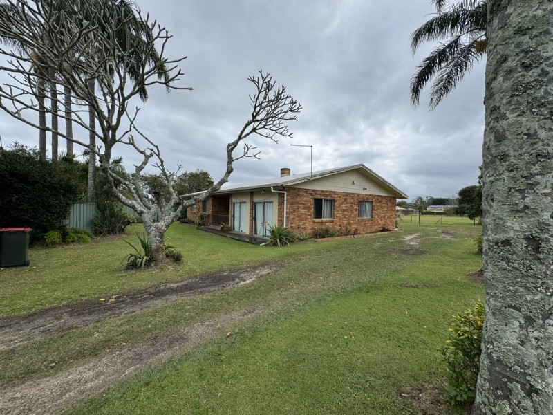 939 Bribie Island Road, Ningi QLD 4511