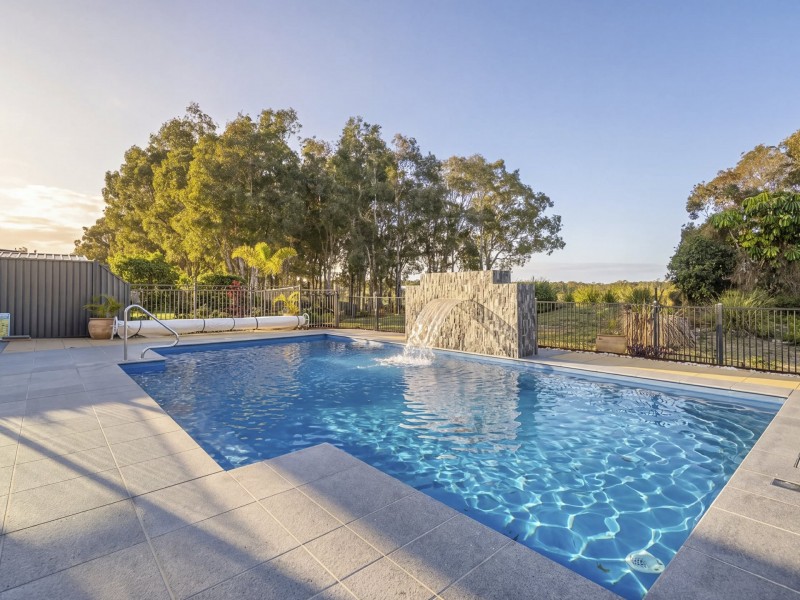 42 Foxtail Crescent, Banksia Beach QLD 4507