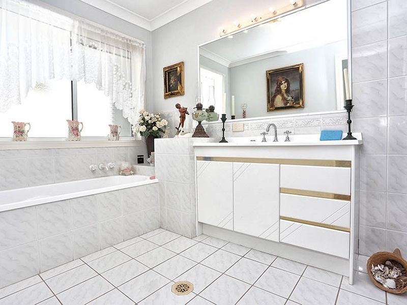 14 Tradewinds Drive, Banksia Beach QLD 4507