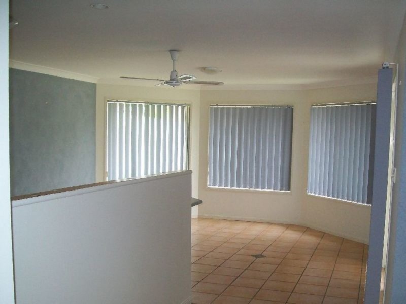 14 Scarborough Court, Sandstone Point QLD 4511