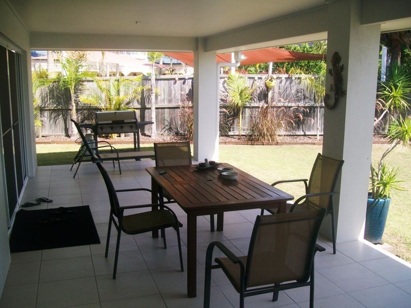 180 Endeavour Drive, Banksia Beach QLD 4507