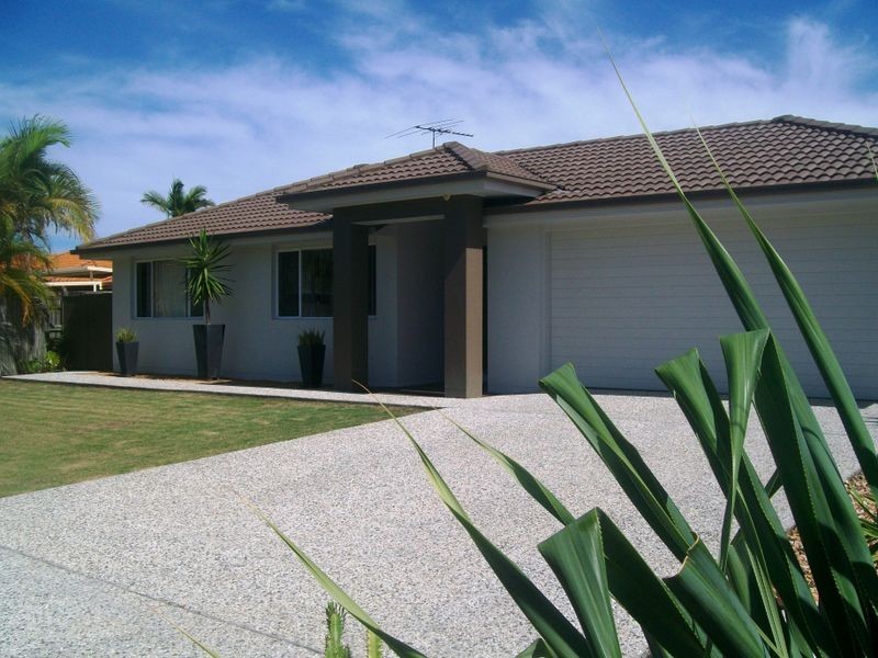 180 Endeavour Drive, Banksia Beach QLD 4507