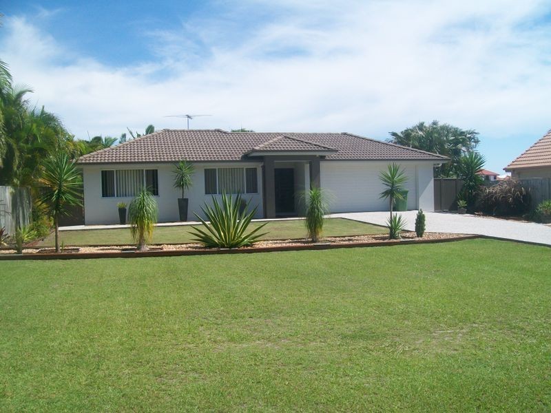 180 Endeavour Drive, Banksia Beach QLD 4507