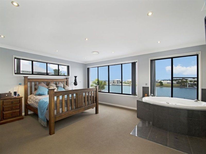 49 Seaside Drrive, Banksia Beach QLD 4507