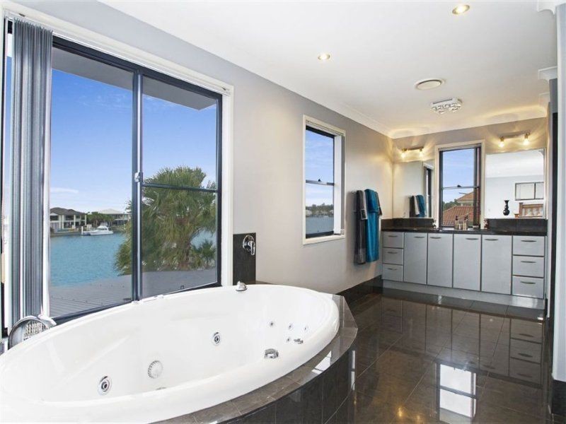 49 Seaside Drrive, Banksia Beach QLD 4507