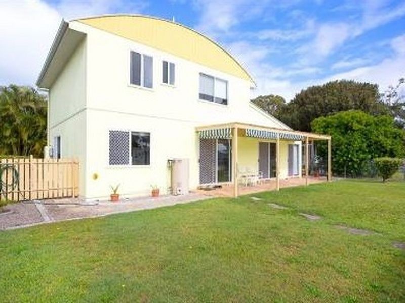 95 Sunderland Drive, Banksia Beach QLD 4507