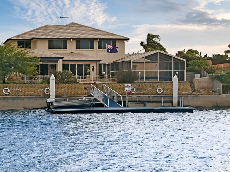 1 Castaway Court, Banksia Beach QLD 4507