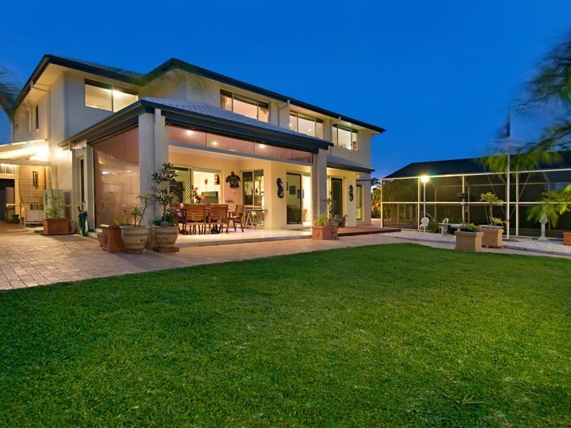 1 Castaway Court, Banksia Beach QLD 4507