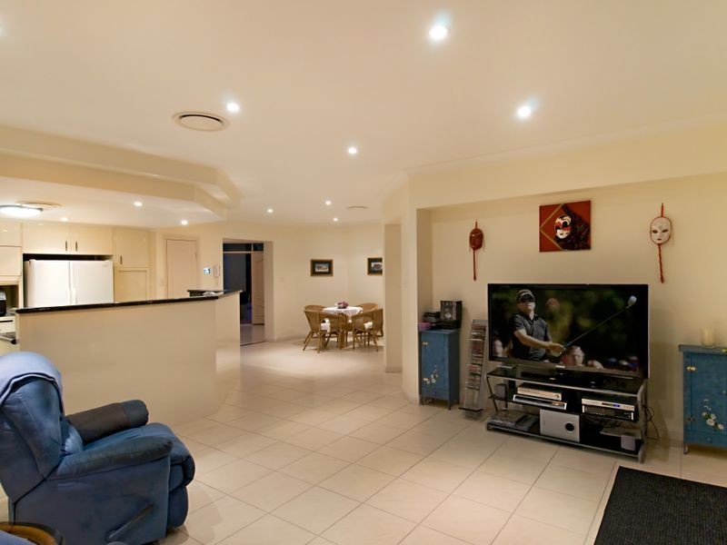 1 Castaway Court, Banksia Beach QLD 4507