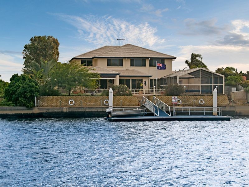 1 Castaway Court, Banksia Beach QLD 4507