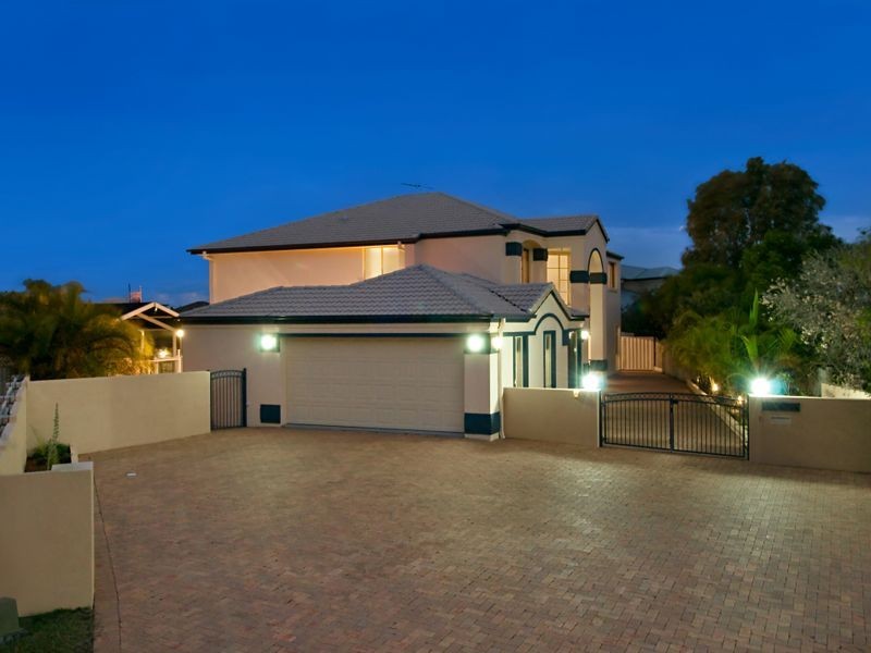 1 Castaway Court, Banksia Beach QLD 4507