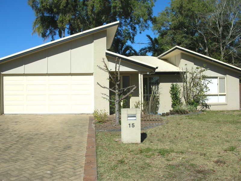 15 Yaraan Cres, Beachmere QLD 4510