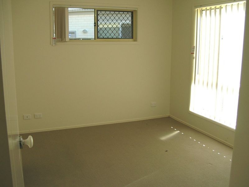 15 Yaraan Cres, Beachmere QLD 4510