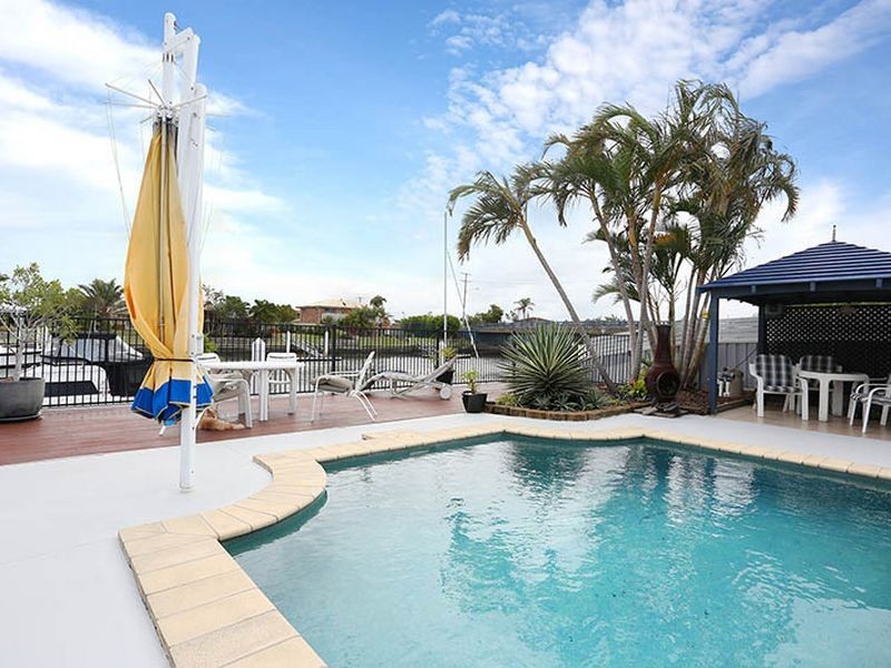 6 Tradewinds Drive, Banksia Beach QLD 4507