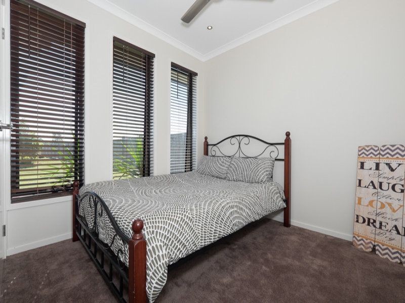8 Clubrush Court, Banksia Beach QLD 4507