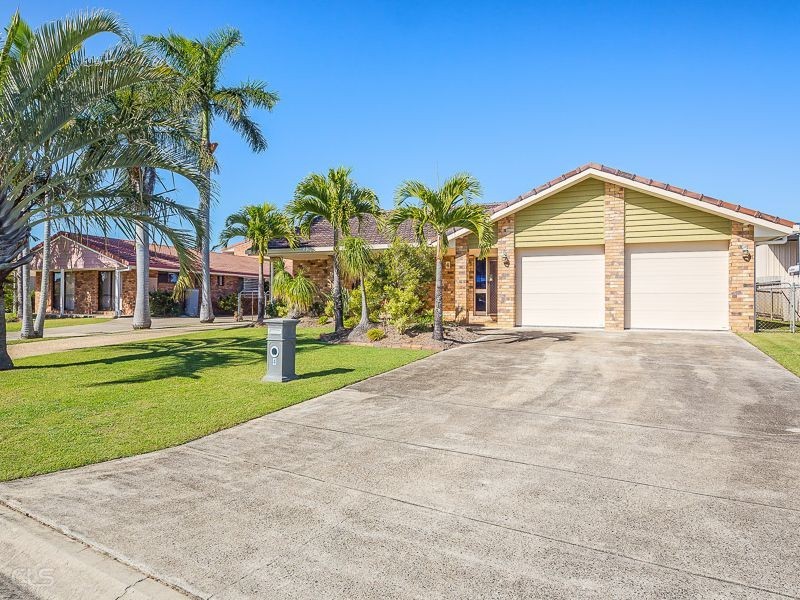 4 Carl Court, Banksia Beach QLD 4507