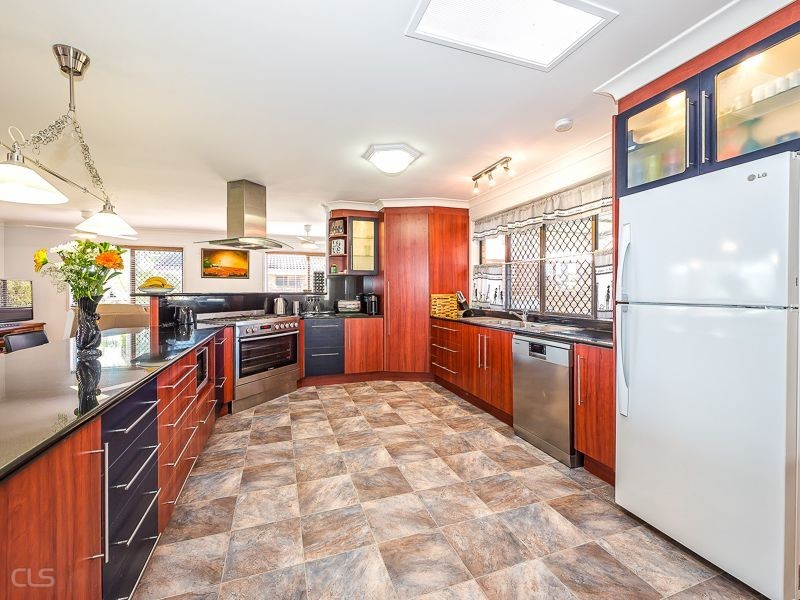 4 Carl Court, Banksia Beach QLD 4507