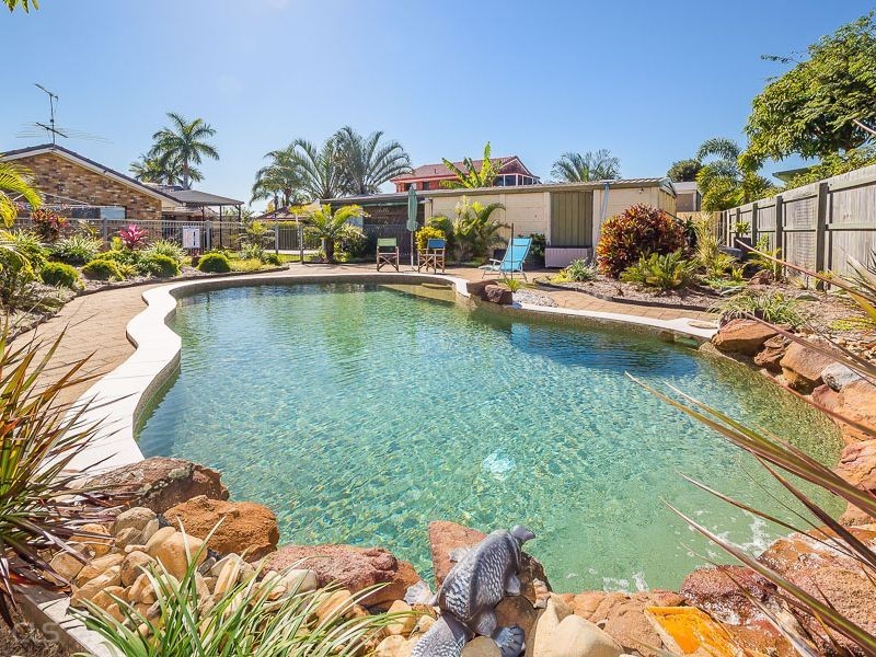 4 Carl Court, Banksia Beach QLD 4507