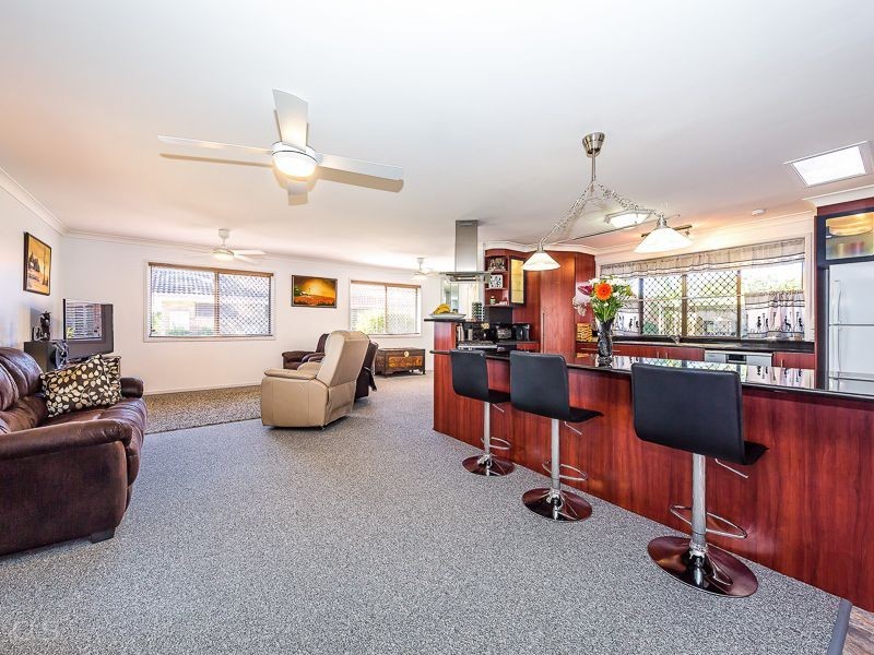 4 Carl Court, Banksia Beach QLD 4507
