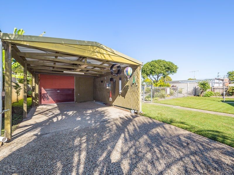 4 Carl Court, Banksia Beach QLD 4507