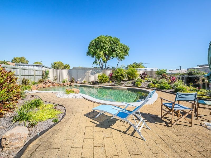4 Carl Court, Banksia Beach QLD 4507