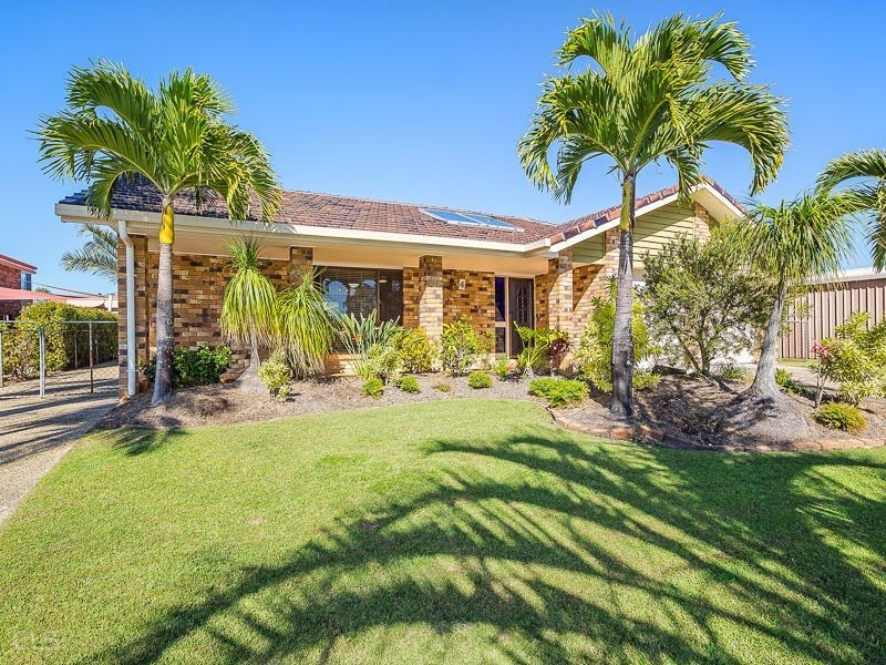 4 Carl Court, Banksia Beach QLD 4507