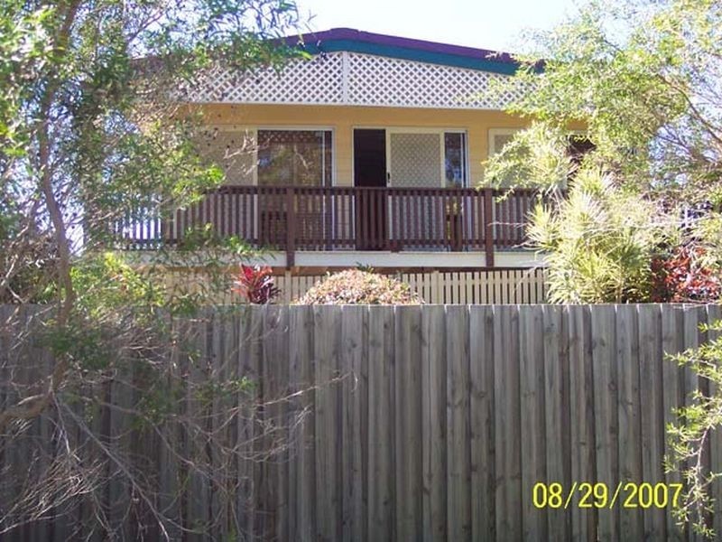 1 Sunderland Drive, Bribie Island QLD 4507