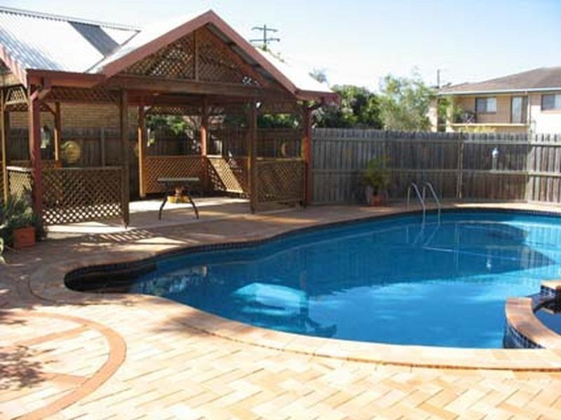 1 Sunderland Drive, Bribie Island QLD 4507