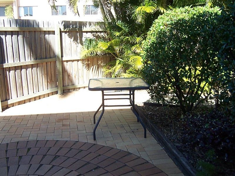 1 Sunderland Drive, Bribie Island QLD 4507