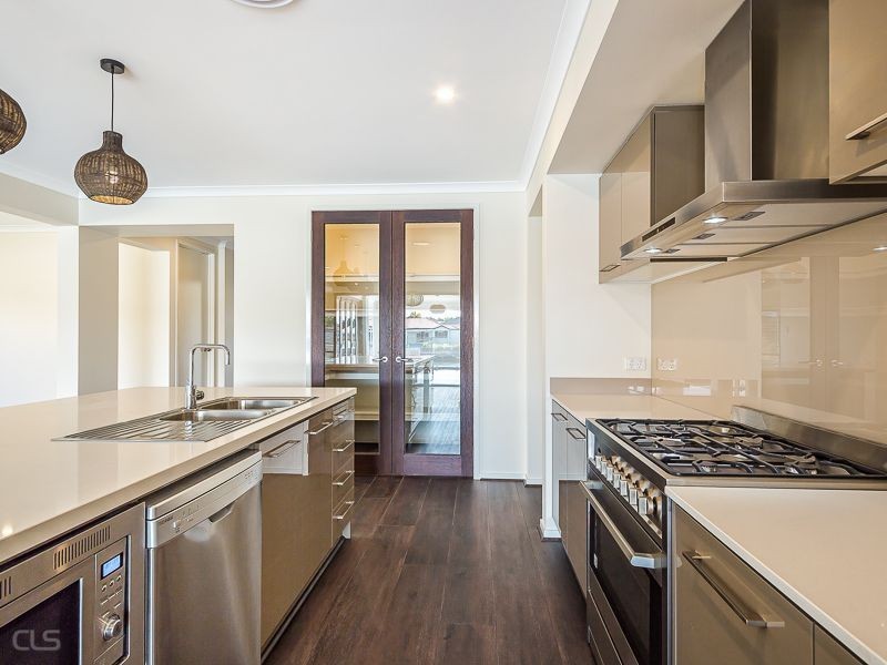 121 Voyagers Drive, Banksia Beach QLD 4507