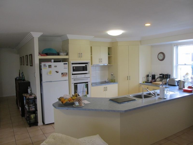 24 Topsail Circuit, Banksia Beach QLD 4507