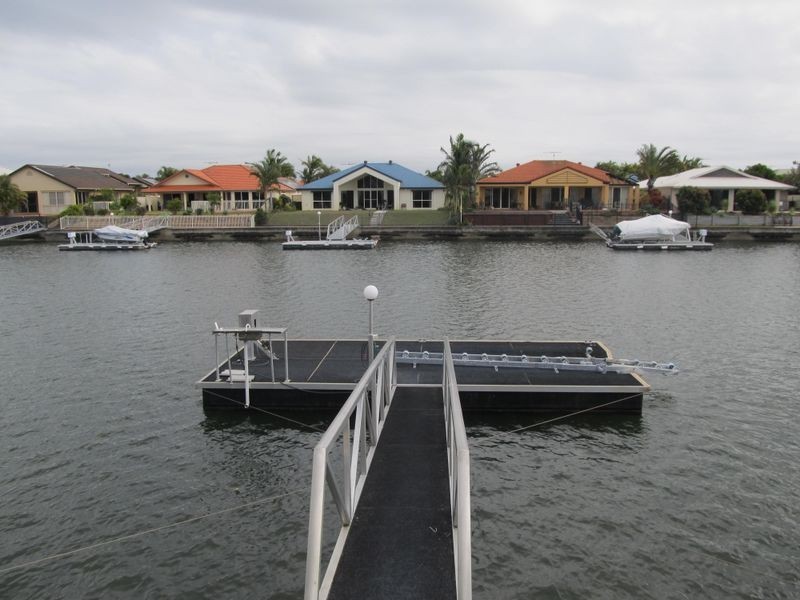 24 Topsail Circuit, Banksia Beach QLD 4507