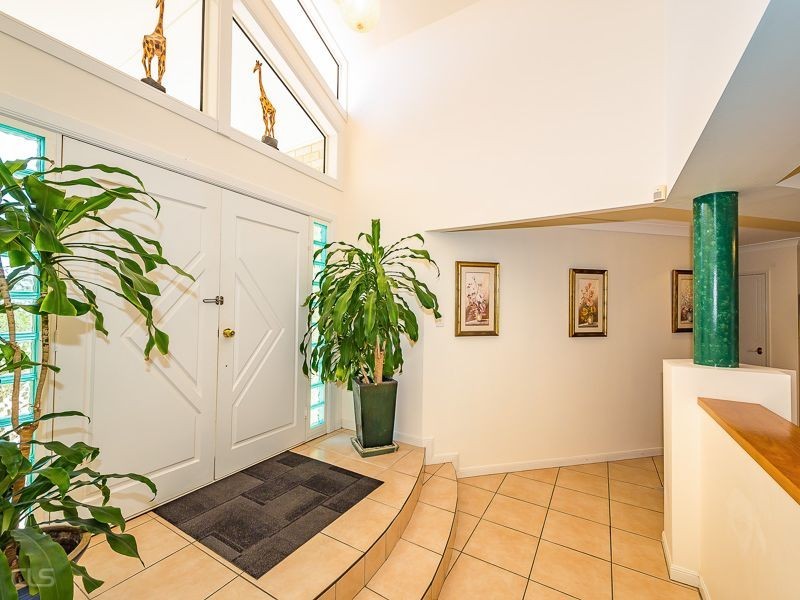 23 Albert Place, Sandstone Point QLD 4511