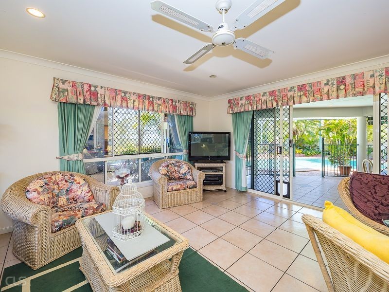23 Albert Place, Sandstone Point QLD 4511