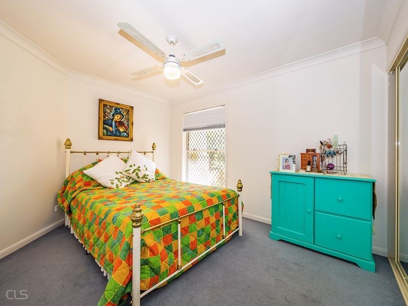 23 Albert Place, Sandstone Point QLD 4511