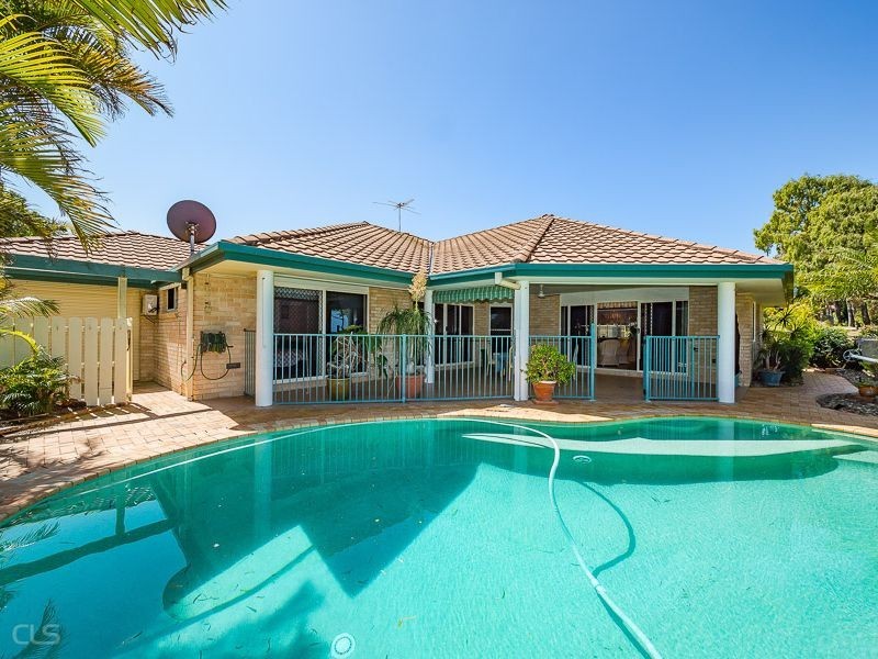 23 Albert Place, Sandstone Point QLD 4511