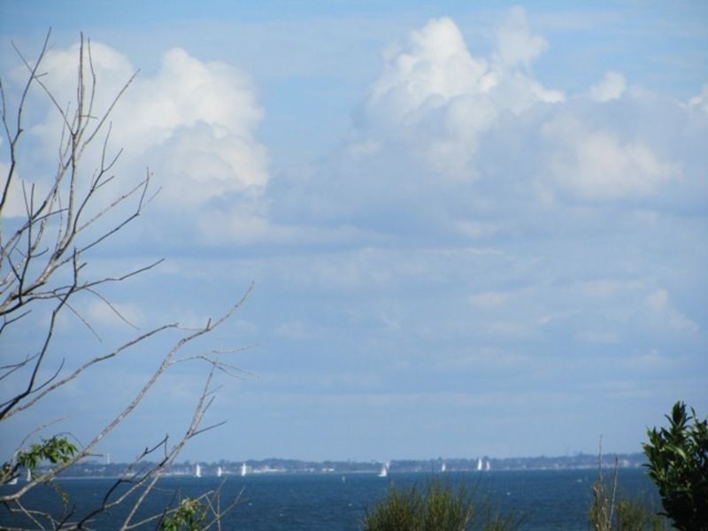 23 Albert Place, Sandstone Point QLD 4511