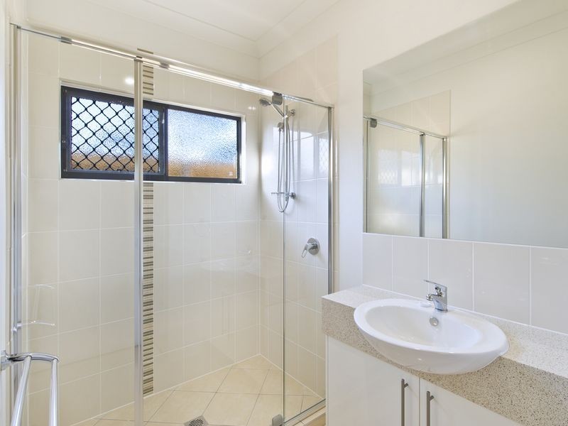 4 – 4 Kalmakuta Drive, Sandstone Point QLD 4511