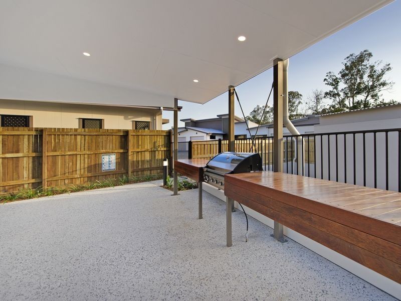 4 – 4 Kalmakuta Drive, Sandstone Point QLD 4511