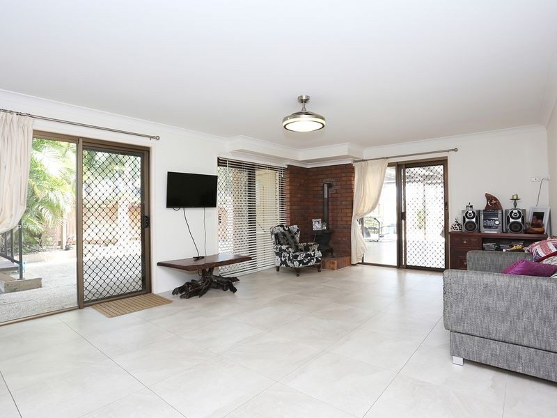 83 Bestmann Road East, Sandstone Point QLD 4511