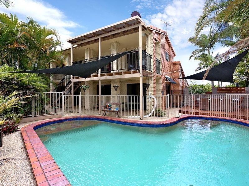 83 Bestmann Road East, Sandstone Point QLD 4511