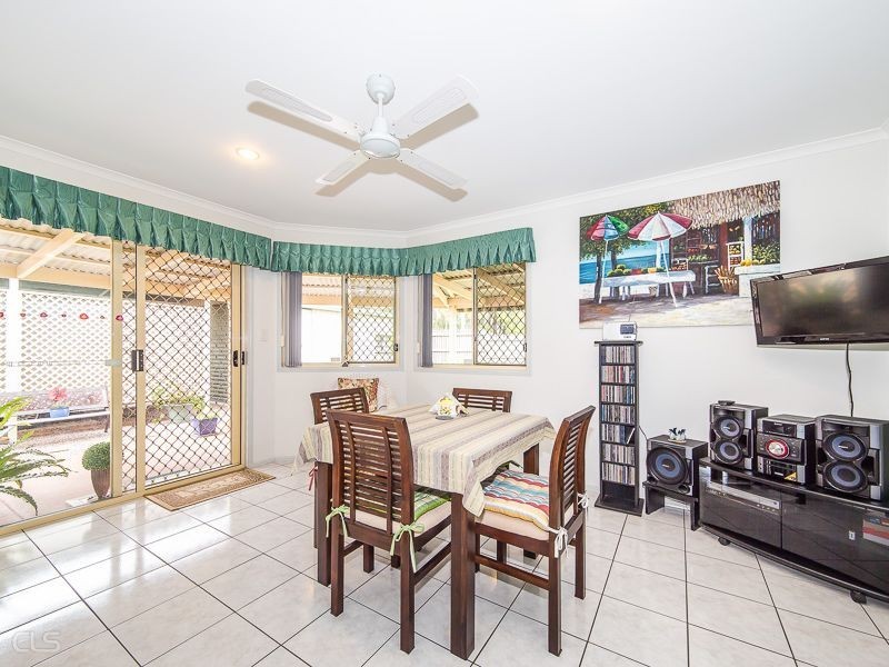 165 Bestmann Road East, Sandstone Point QLD 4511
