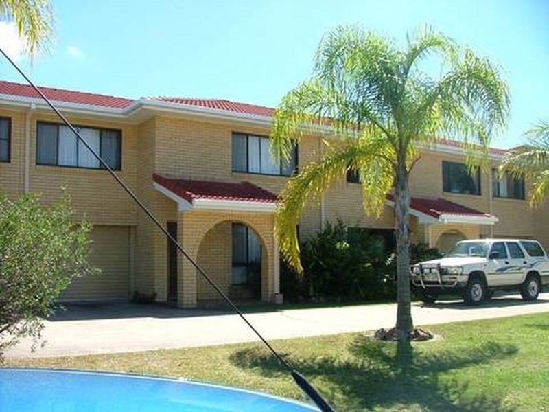 2/3 Dolphin Drive, Bribie Island QLD 4507