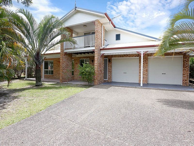 7 Albert Place, Sandstone Point QLD 4511