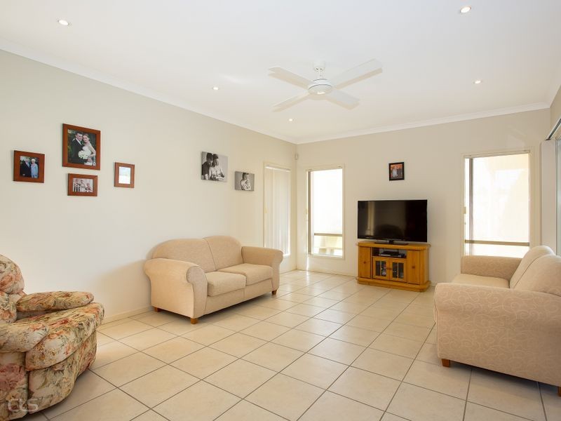 37 Raptor Parade, Banksia Beach QLD 4507