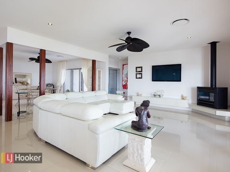 6 Bayside Drive, Beachmere QLD 4510