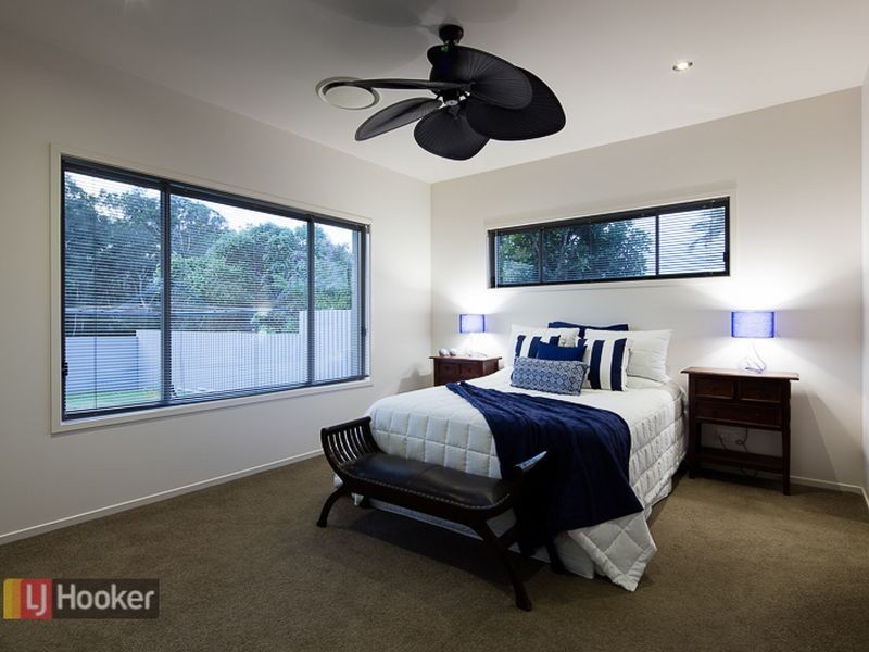 6 Bayside Drive, Beachmere QLD 4510