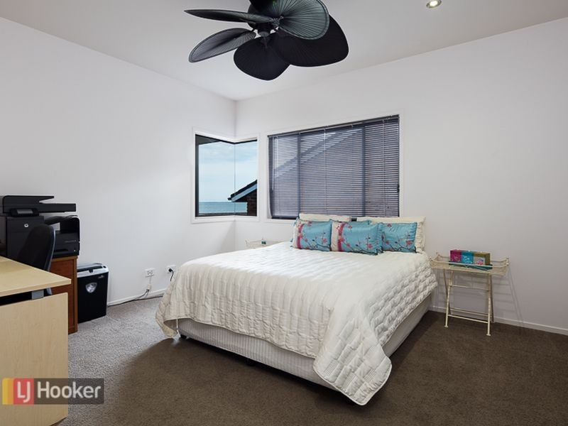 6 Bayside Drive, Beachmere QLD 4510